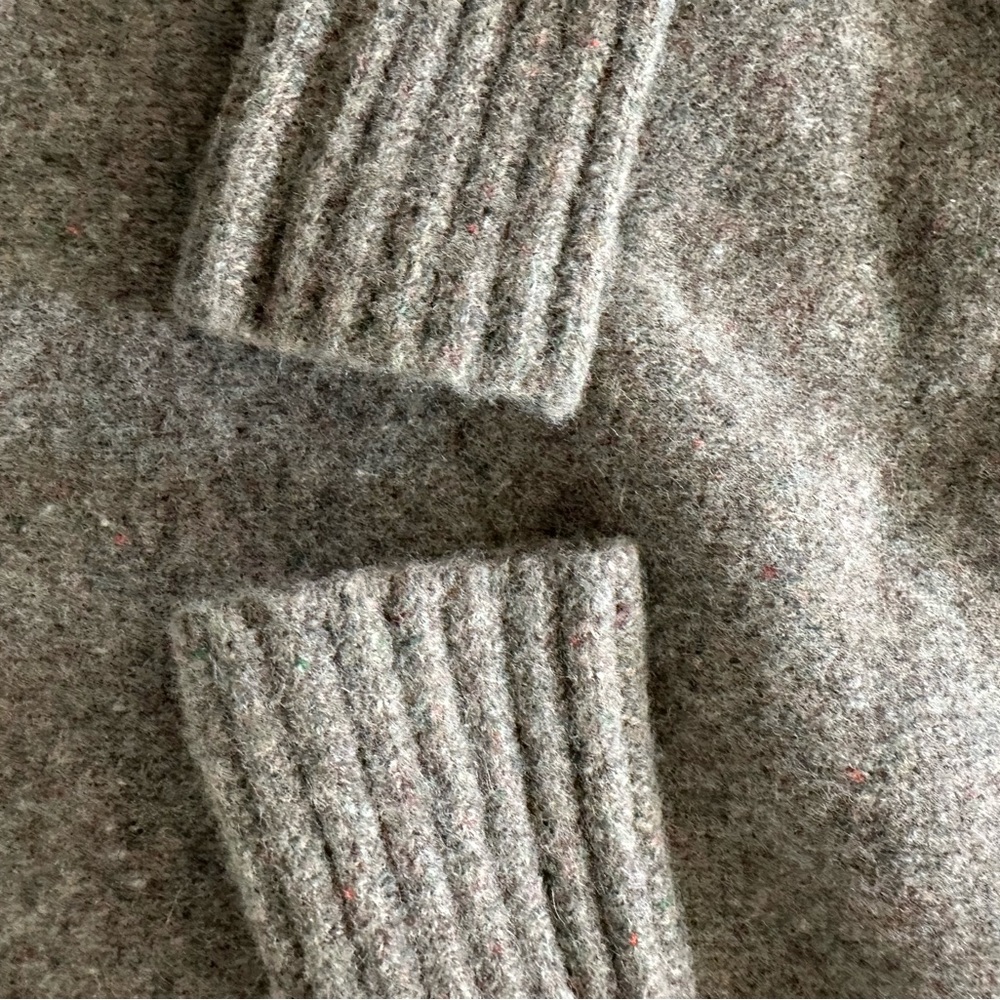 Cozy Gray Women's Sweater royal Robbins size Small 100% wool Sku001 - Picture 8 of 11